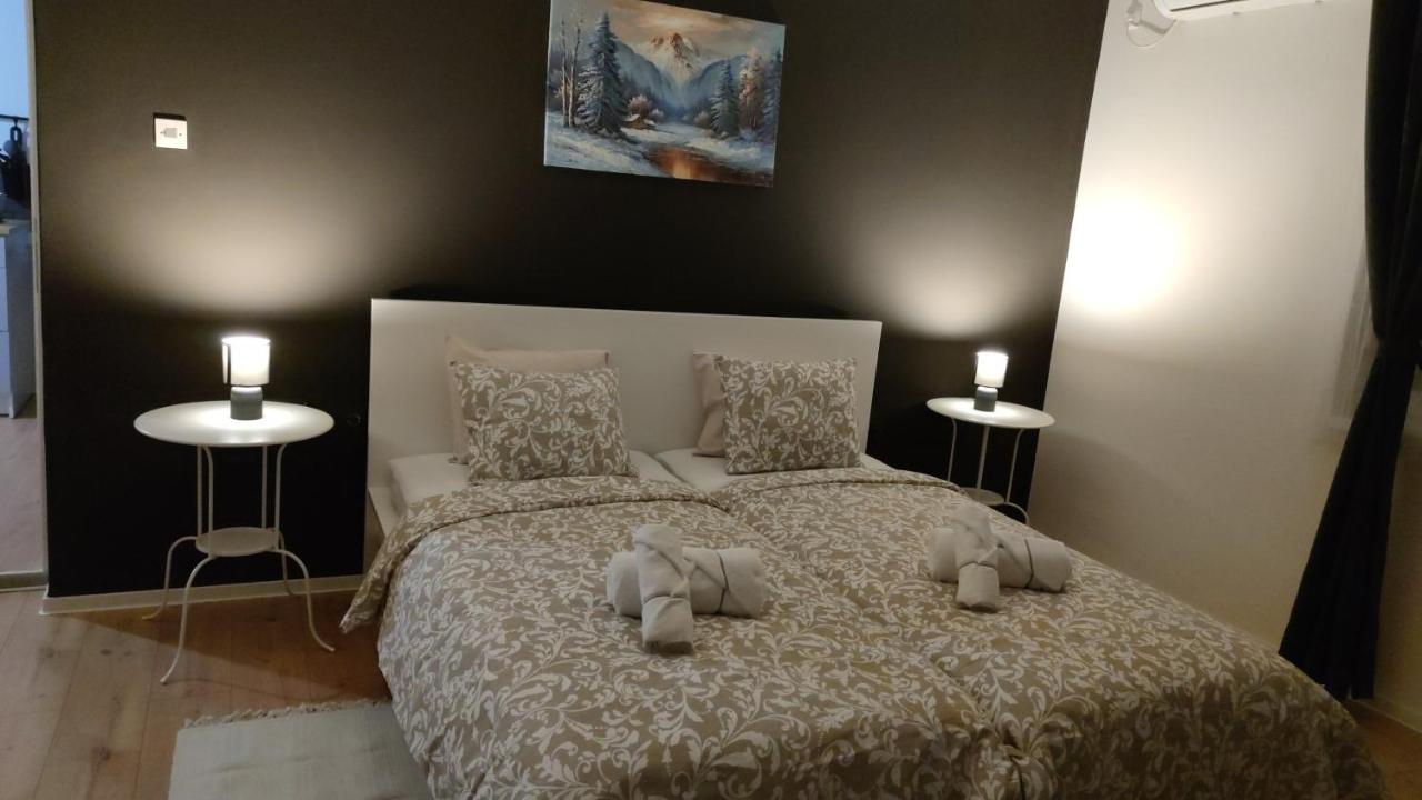 4 Stars Apartments Near Airport Velika Gorica Exterior photo